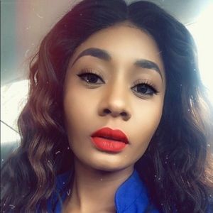 Meet your Posher, Fola